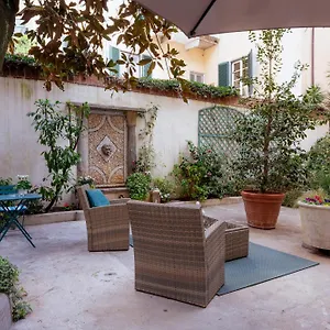 https://il-cortile-di-elisa.it-tuscanyhotel.com